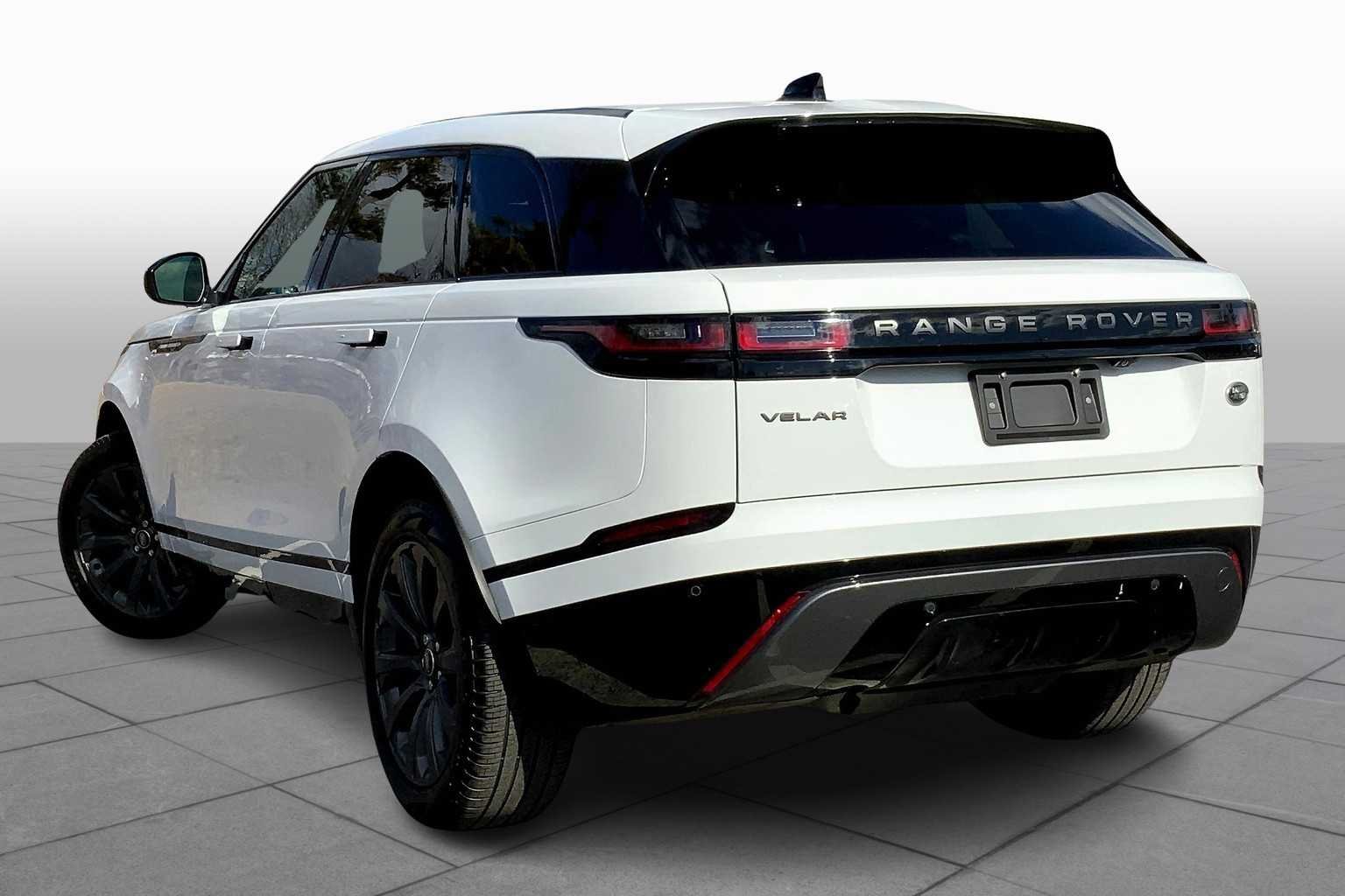 Used 2022 Fuji White Land Rover R-Dynamic S image 12