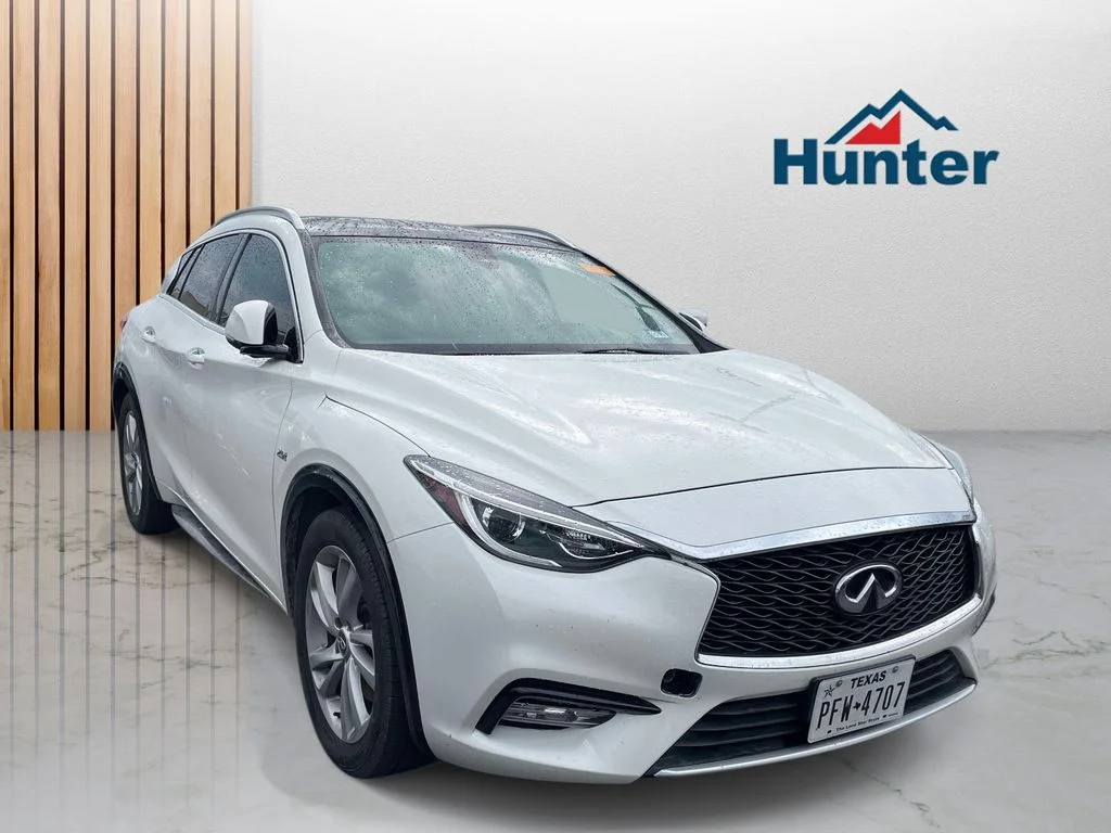 2018 INFINITI QX30 Premium's photo