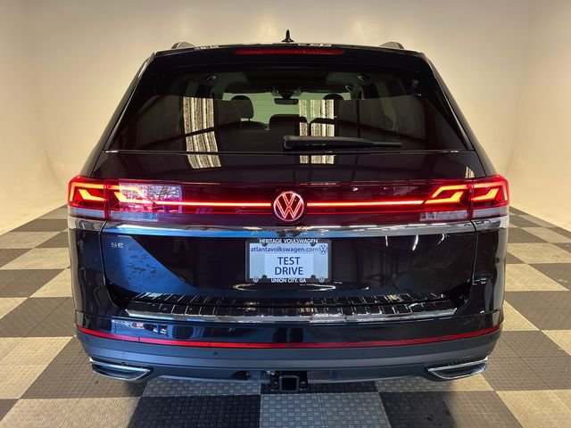 New 2026 Black Volkswagen 2.0T SE w/Technology image 4