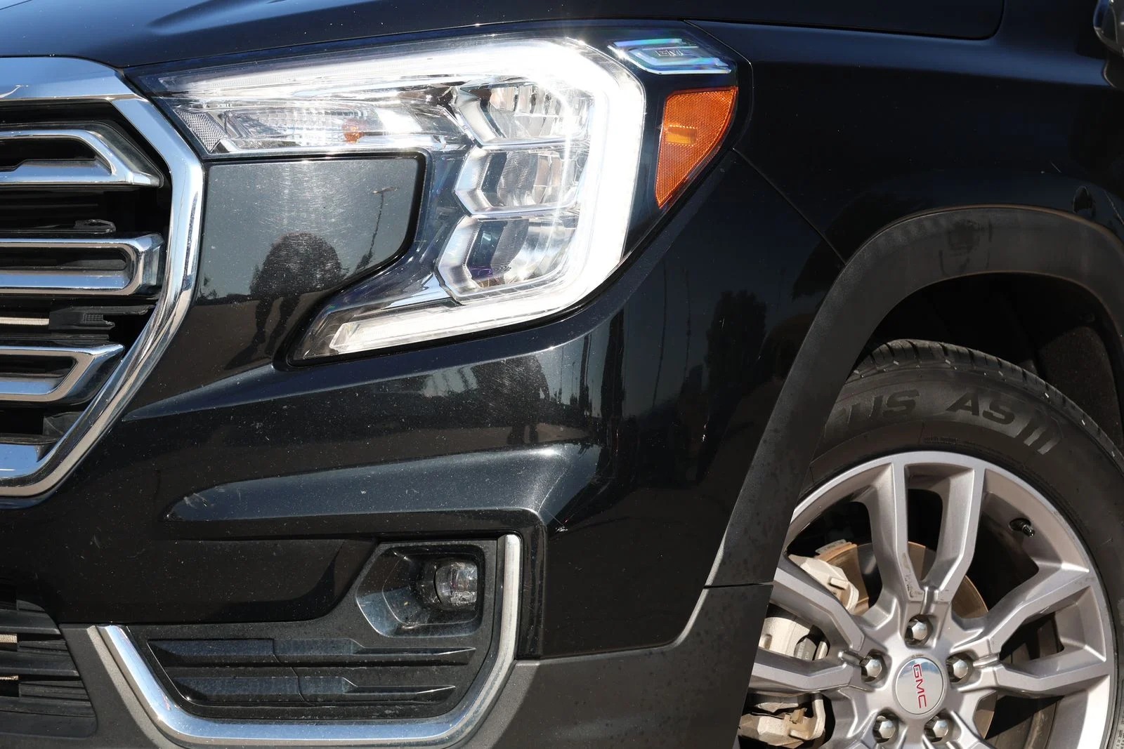 Used 2024 Black GMC SLT image 11