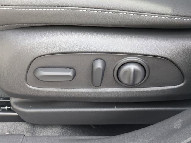 New 2026 Summit White Buick Preferred image 24