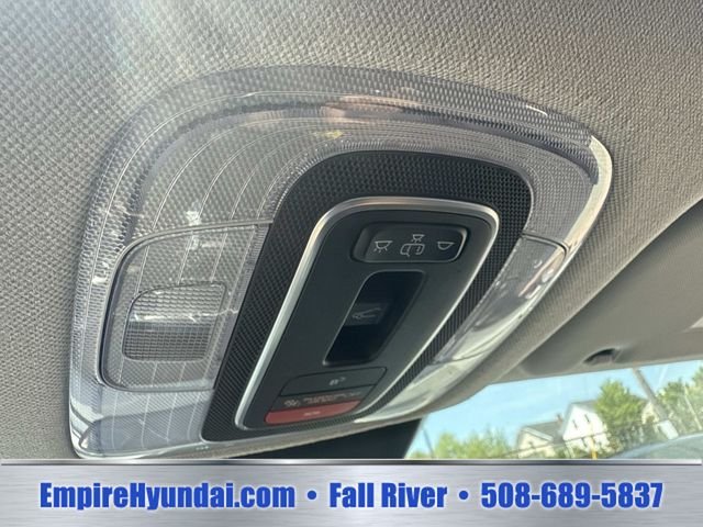 Used 2024 White Hyundai SEL image 25
