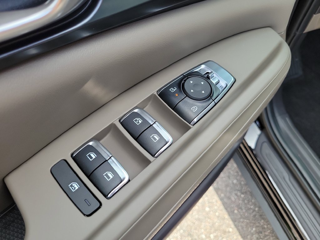 New 2026 Aurora Black Pearl Kia LXS image 20