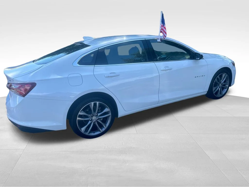 Used 2024 White Chevrolet LT image 28