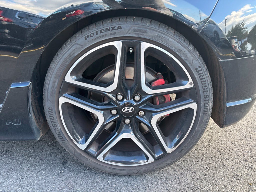 Used 2022 Ultra Black Hyundai  image 10