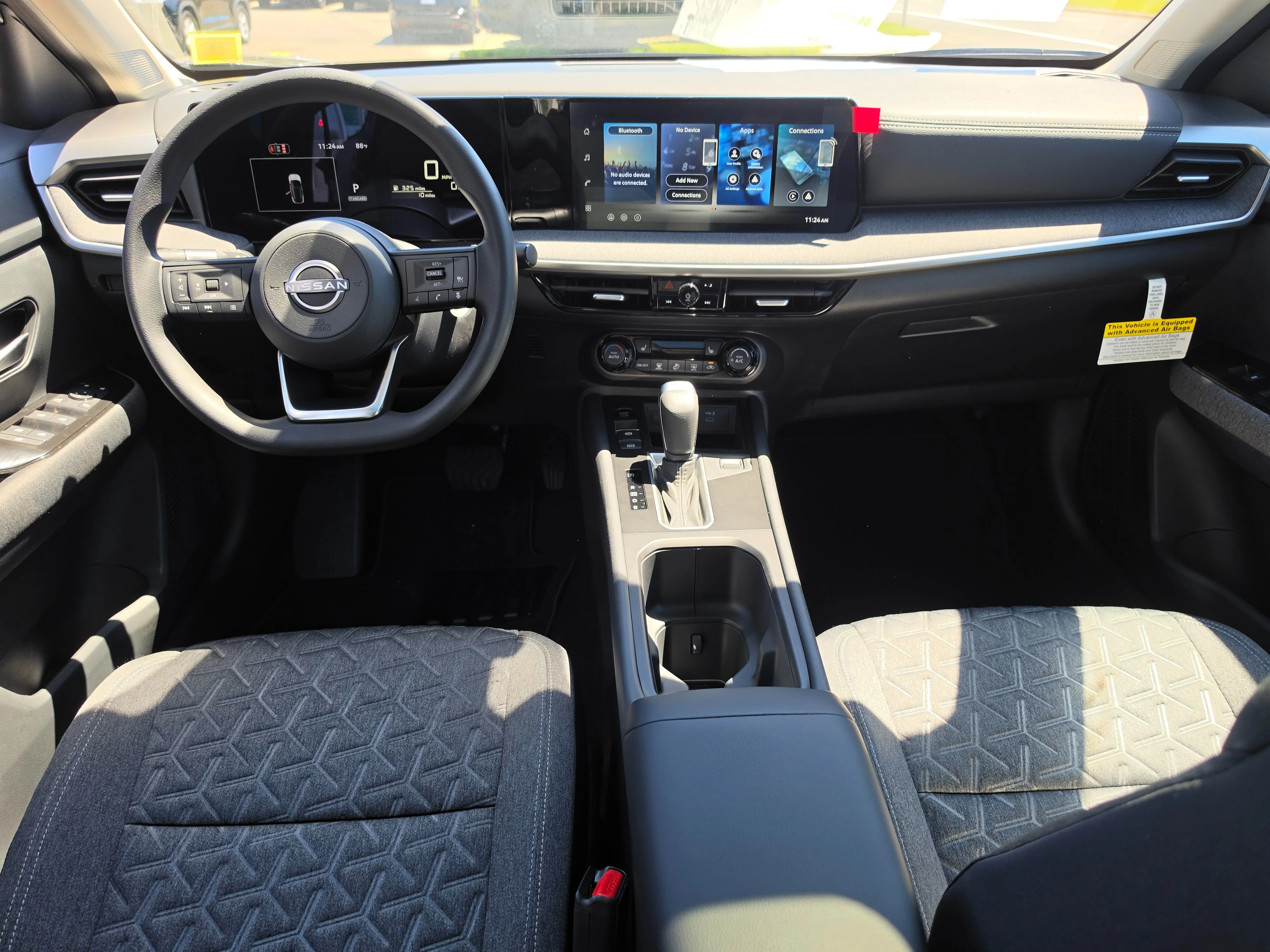 New 2026 Aspen White Tricoat/Super Black Nissan SV image 18