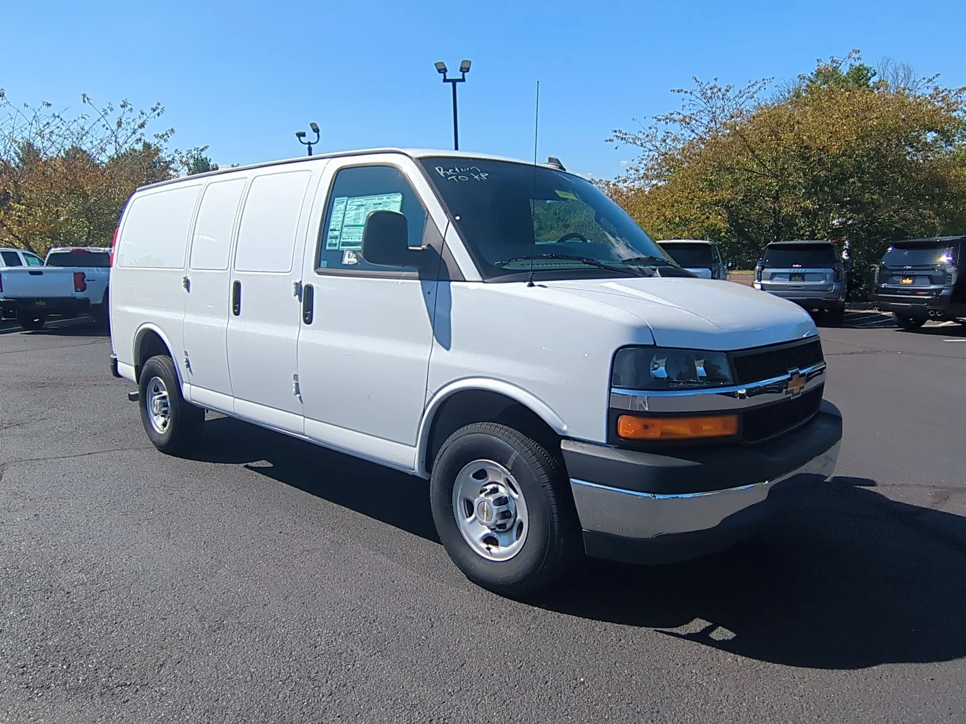 New 2024 Summit White Chevrolet WT image 37