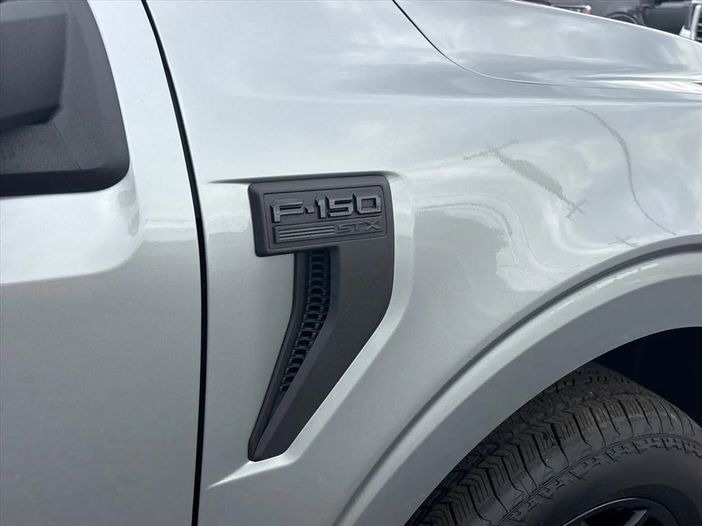 2024 Ford F-150 STX - Photo 11