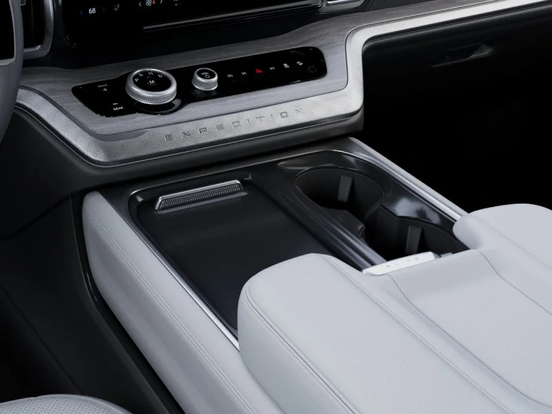 New 2027 Star White Metallic Tri-Coat Ford MAX Platinum image 39