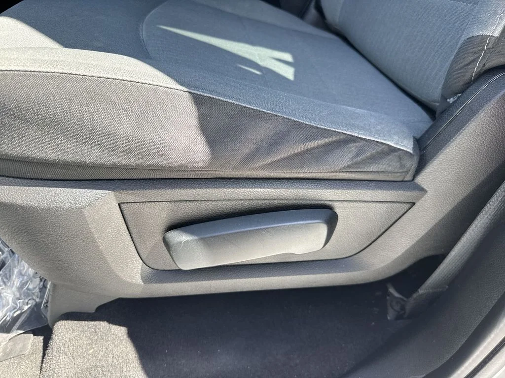 Used 2022 Bright White Clearcoat Ram SLT image 40