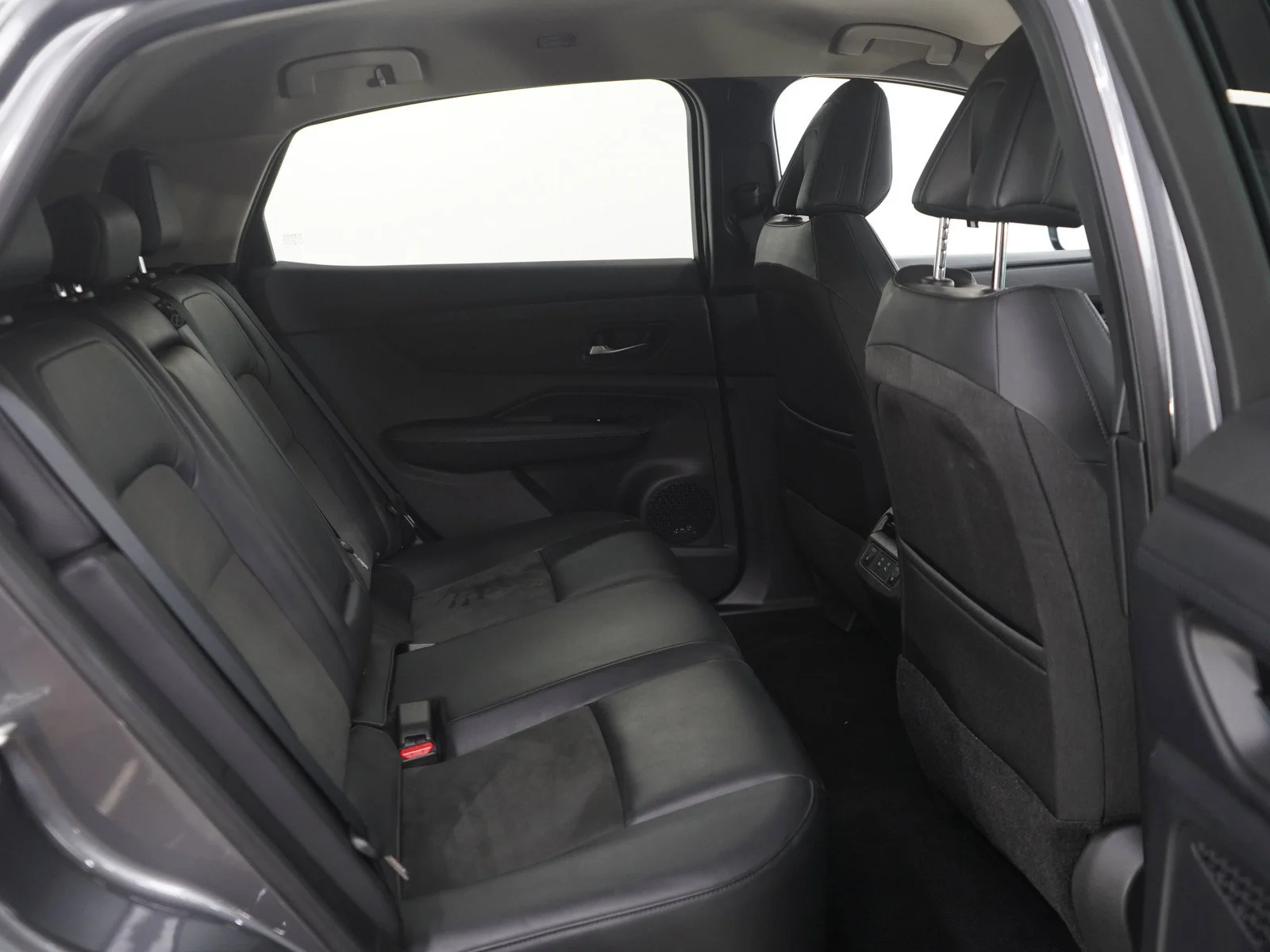 Used 2025 Gun Metallic Nissan ENGAGE image 12