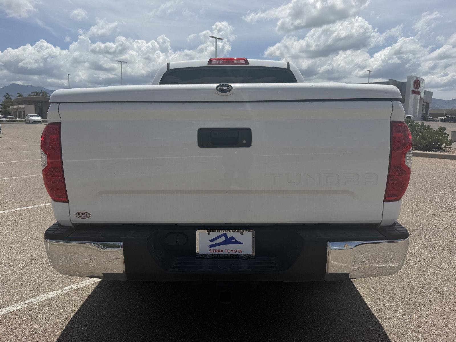Used 2017 Super White Toyota SR5 image 4