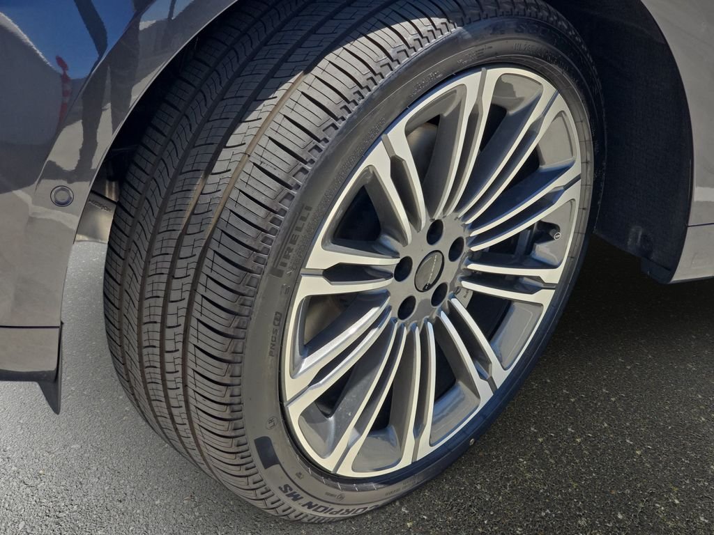 New 2026 Carpathian Grey Land Rover Dynamic SE image 34