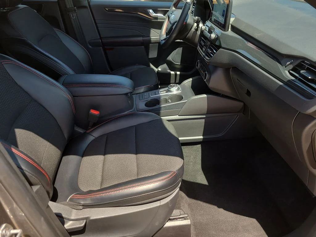 Used 2025 Gray Ford ST-Line image 11