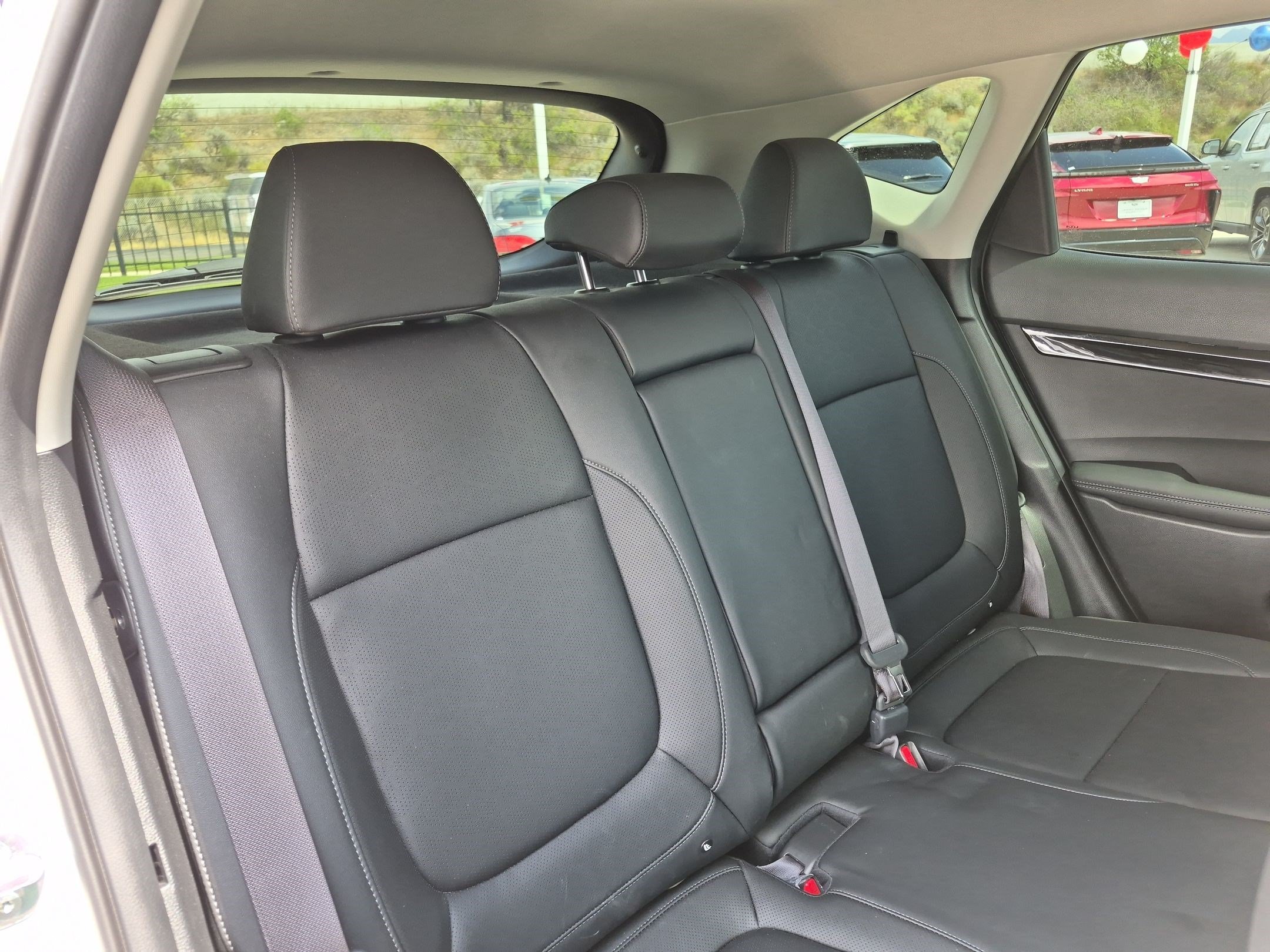 Used 2024 Clear White/Black Roof Kia SX image 27