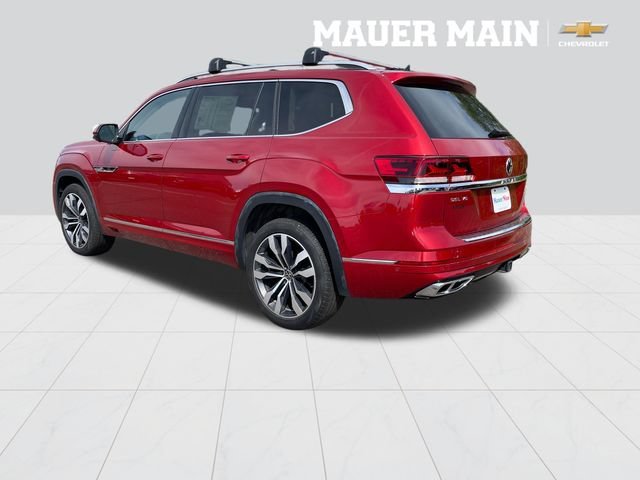 Used 2022 Red Volkswagen 3.6L V6 SEL Premium R-Line image 3