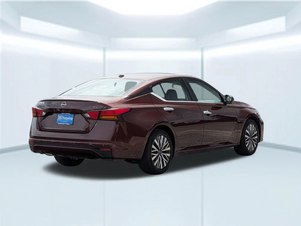 Used 2024 Red Nissan 2.5 SV image 6