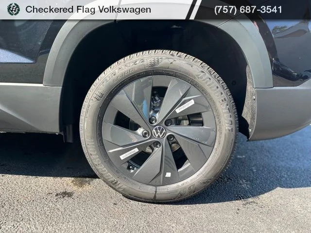 New 2026 Black Volkswagen 1.5T S image 7