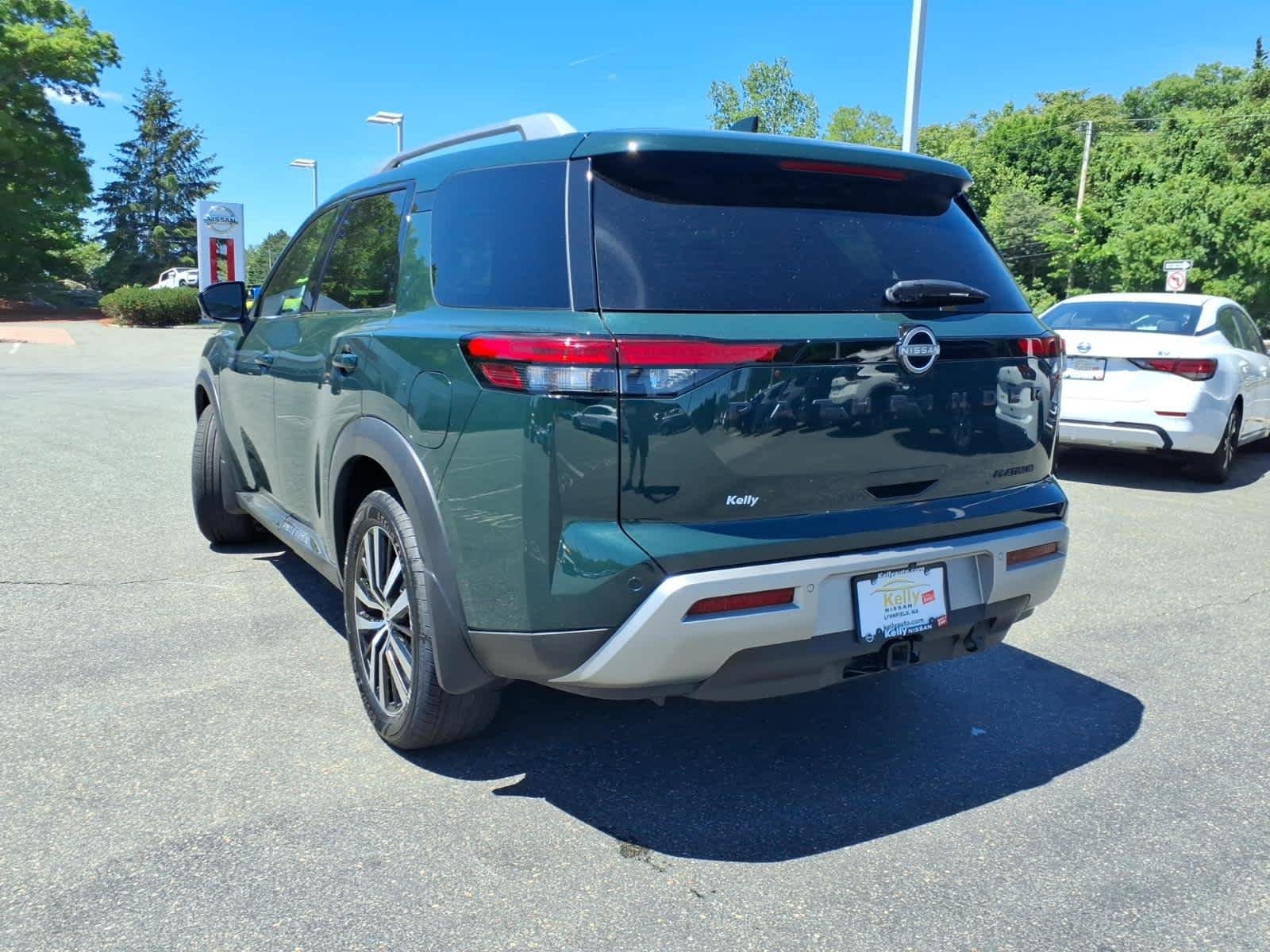 Certified Used 2024 Obsidian Green Pearl Nissan Platinum image 7