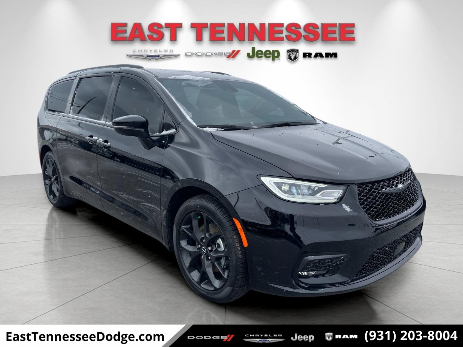 2026 Chrysler Pacifica Limited's photo
