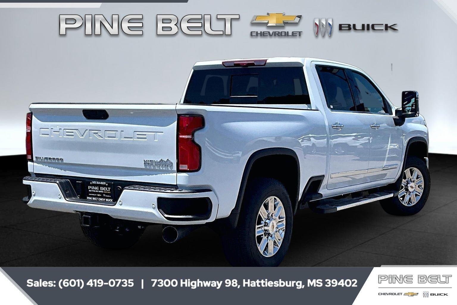 New 2026 Polar White Tricoat Chevrolet High Country image 12