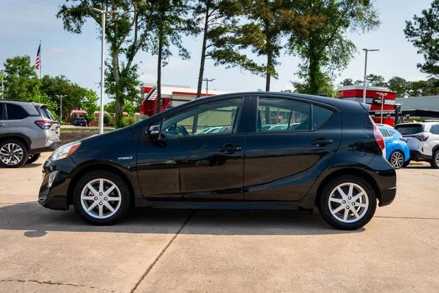 Used 2017 Black Sand Pearl Toyota One image 2