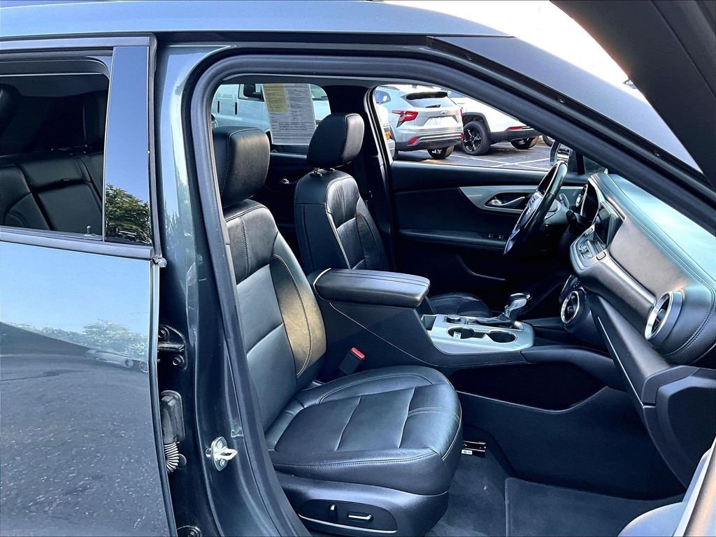 Used 2019 Gray Chevrolet Base image 11
