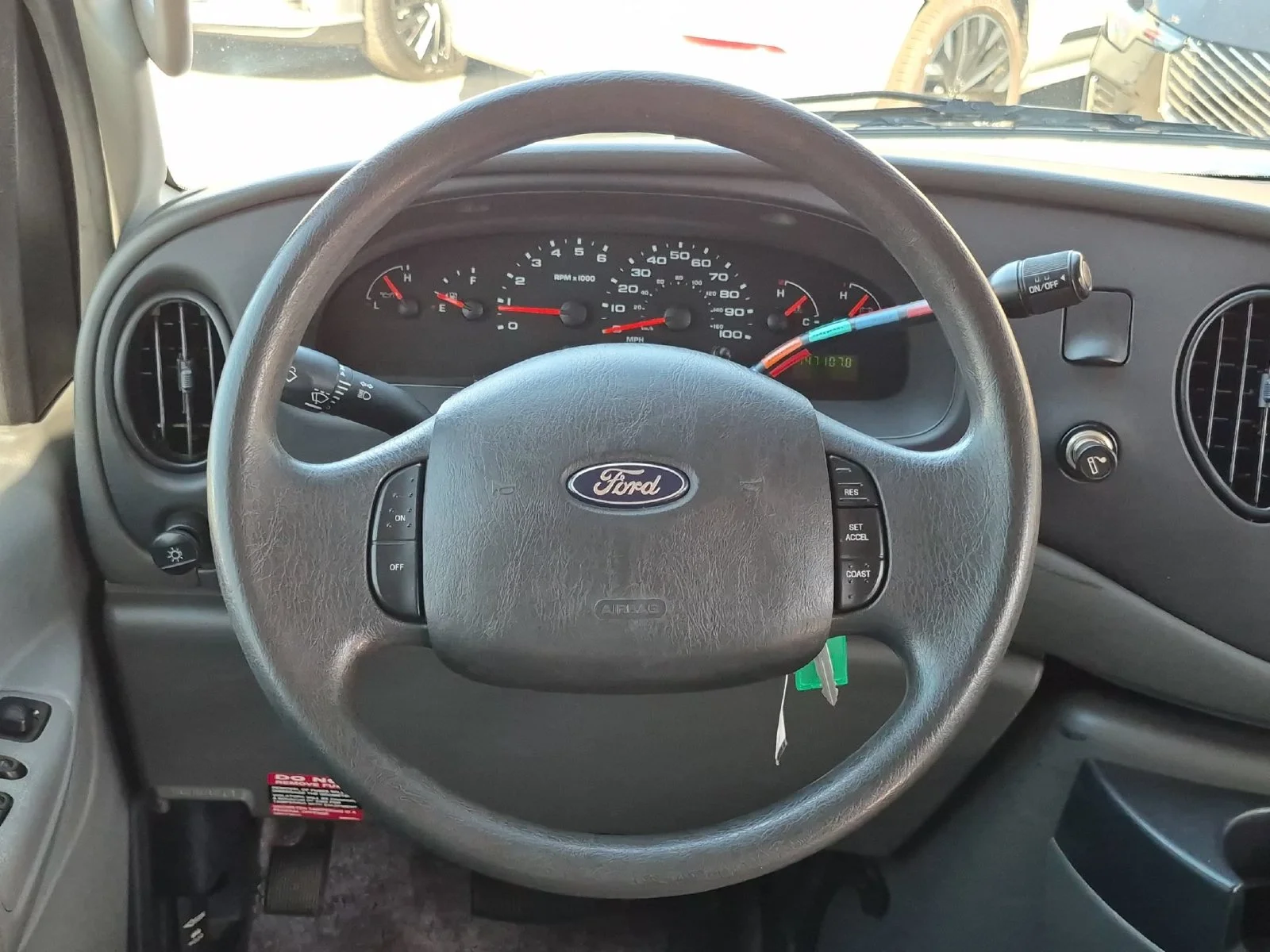 Used 2008 White Ford  image 13