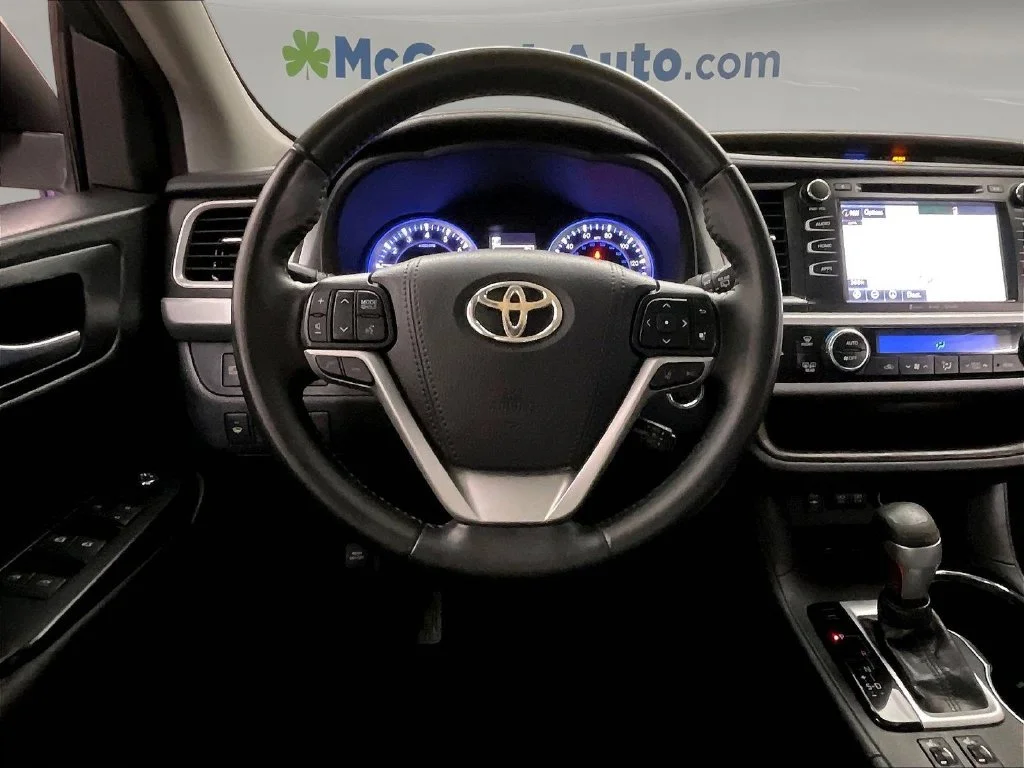 Certified Used 2018 White Toyota XLE image 7