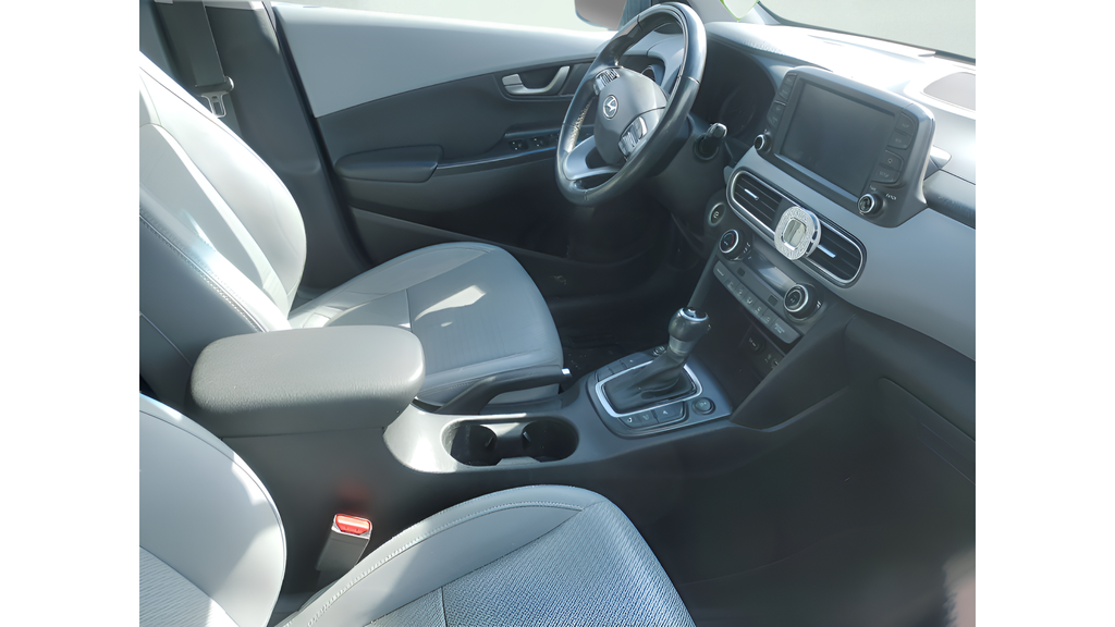 Used 2018 Chalk White Hyundai Ultimate image 15