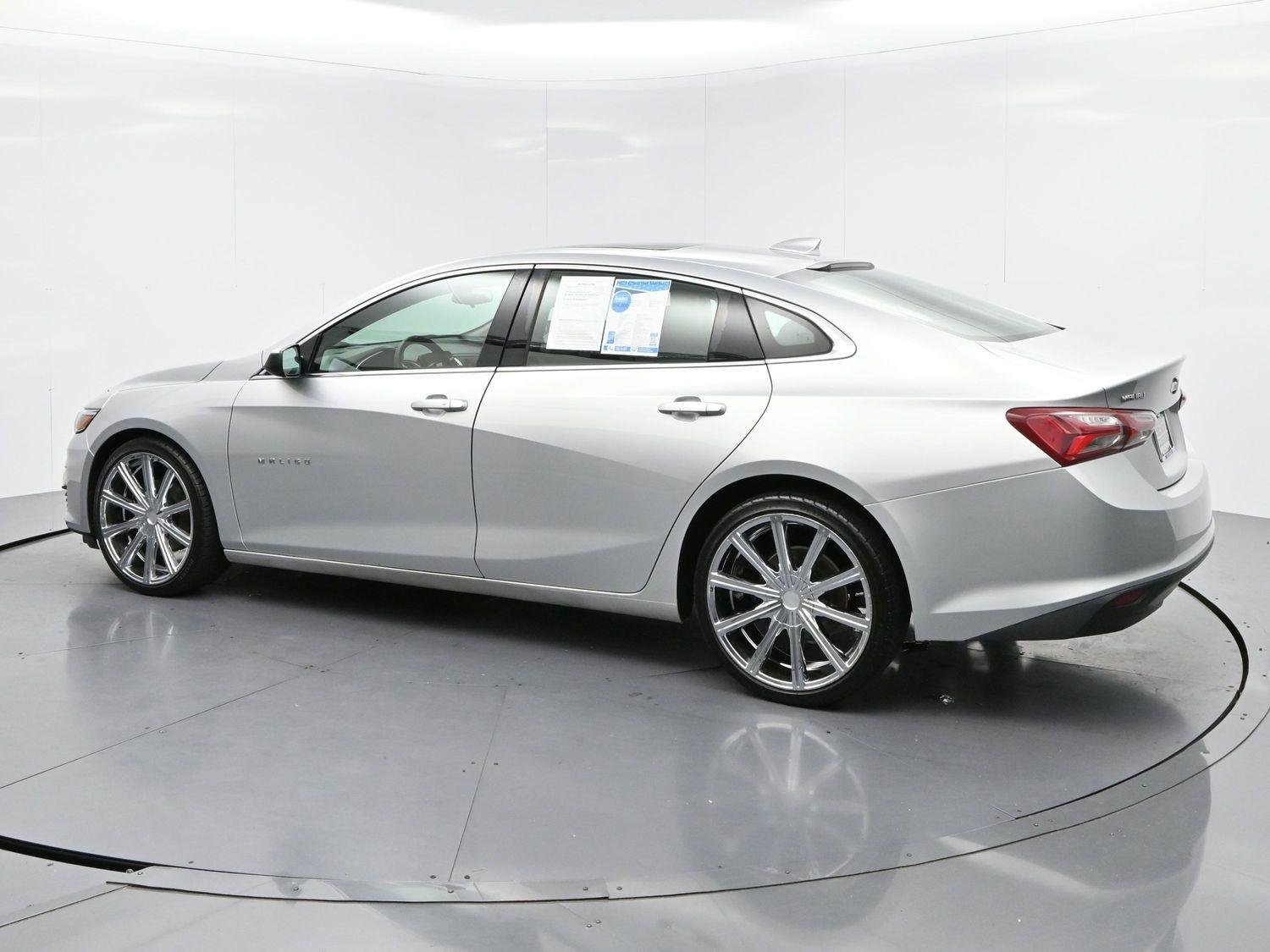 Used 2021 SILVER ICE METALLIC Chevrolet LT image 5