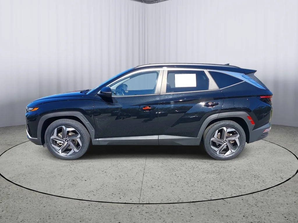 Used 2023 Black Hyundai SEL image 6