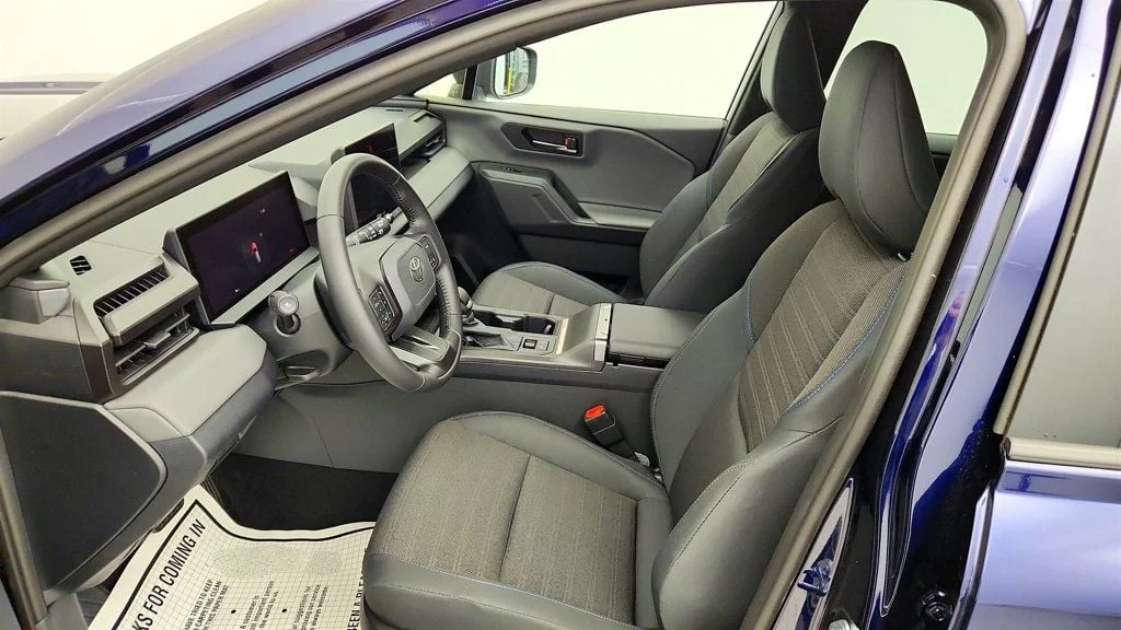 Used 2026 Blueprint Toyota SE image 17