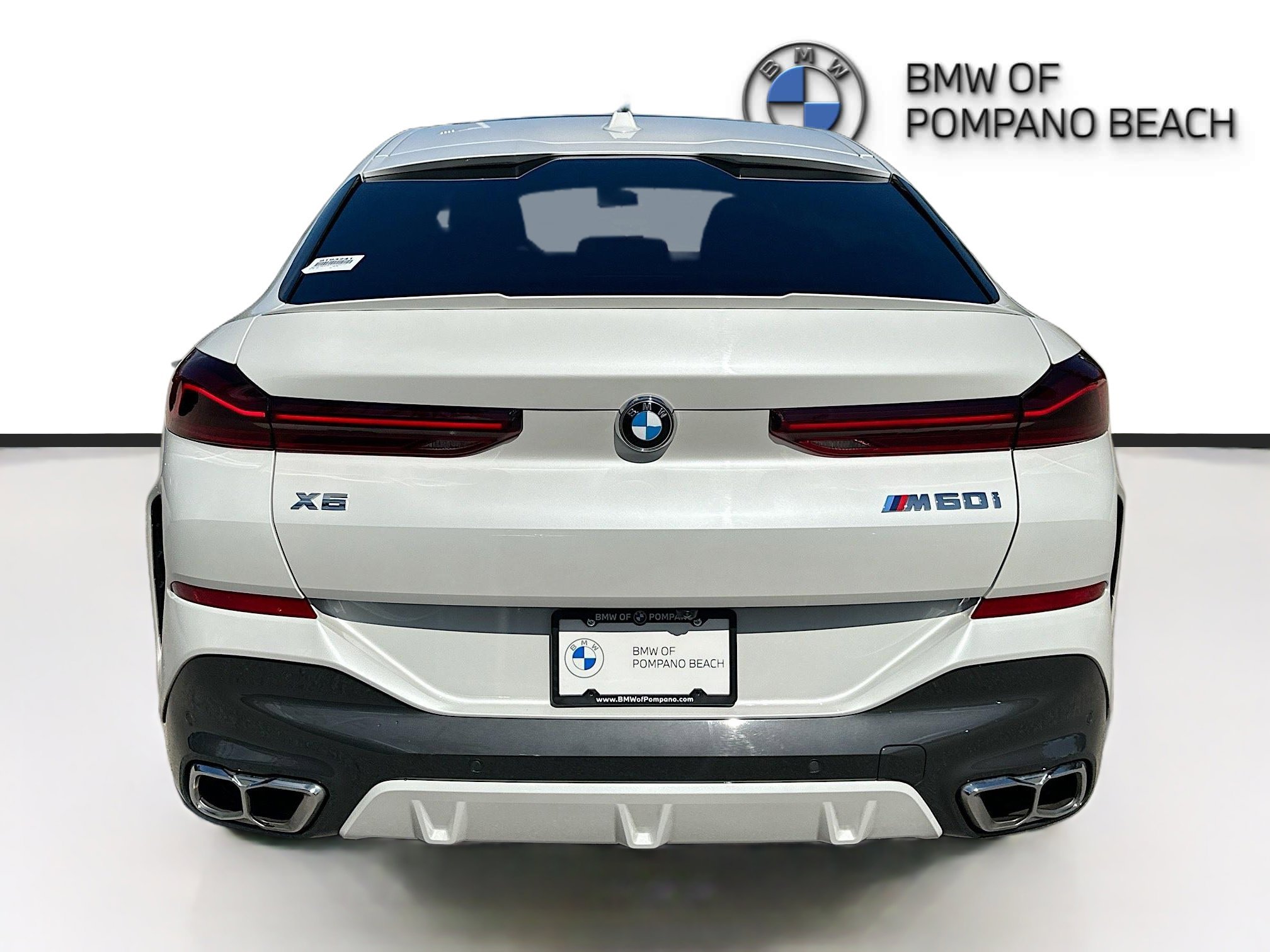 Used 2026 White Metallic BMW M60i image 6