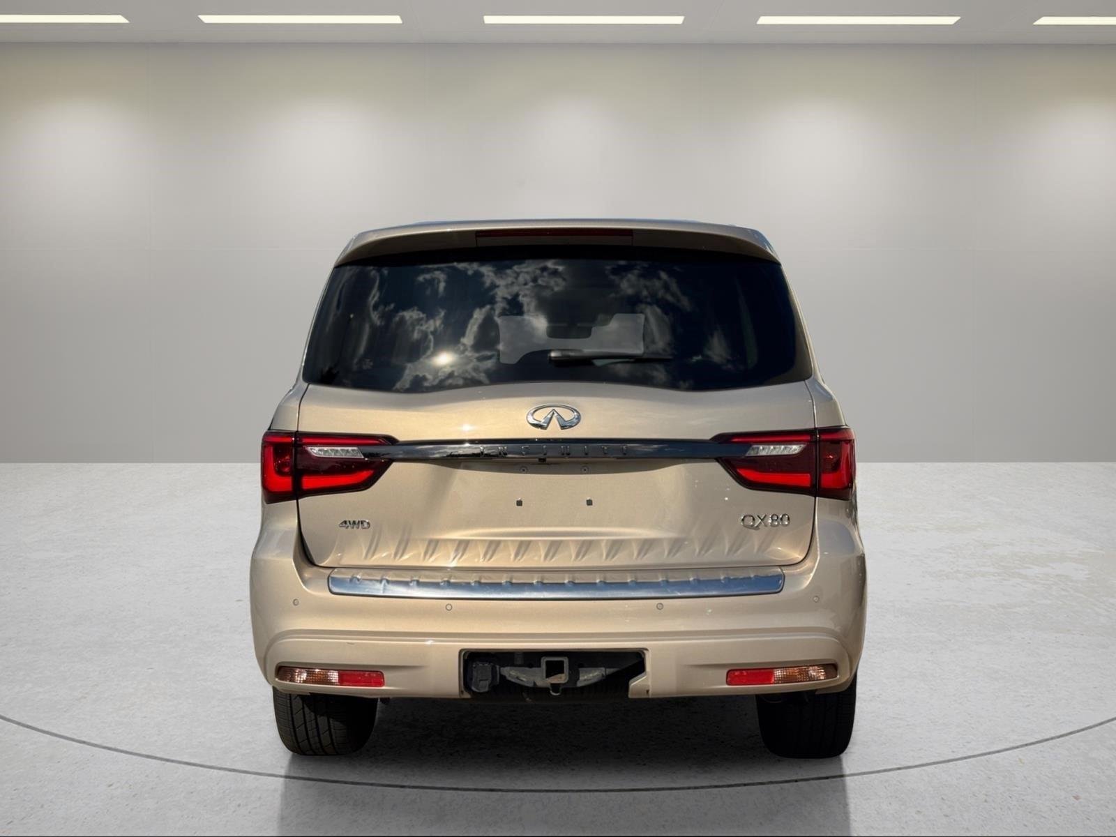 Used 2022 Champagne Quartz INFINITI PREMIUM SELECT image 4