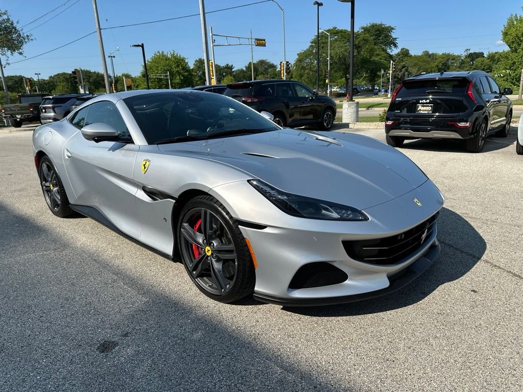 Used 2022 Silver Ferrari Base image 4