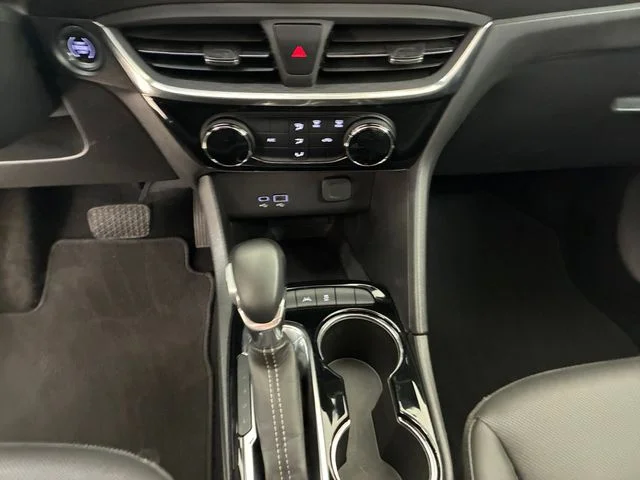 Used 2024 White Buick Sport Touring image 21