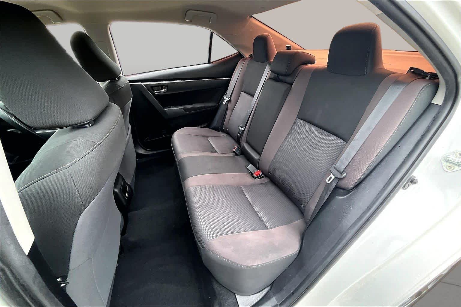 Used 2018 Super White Toyota LE image 19