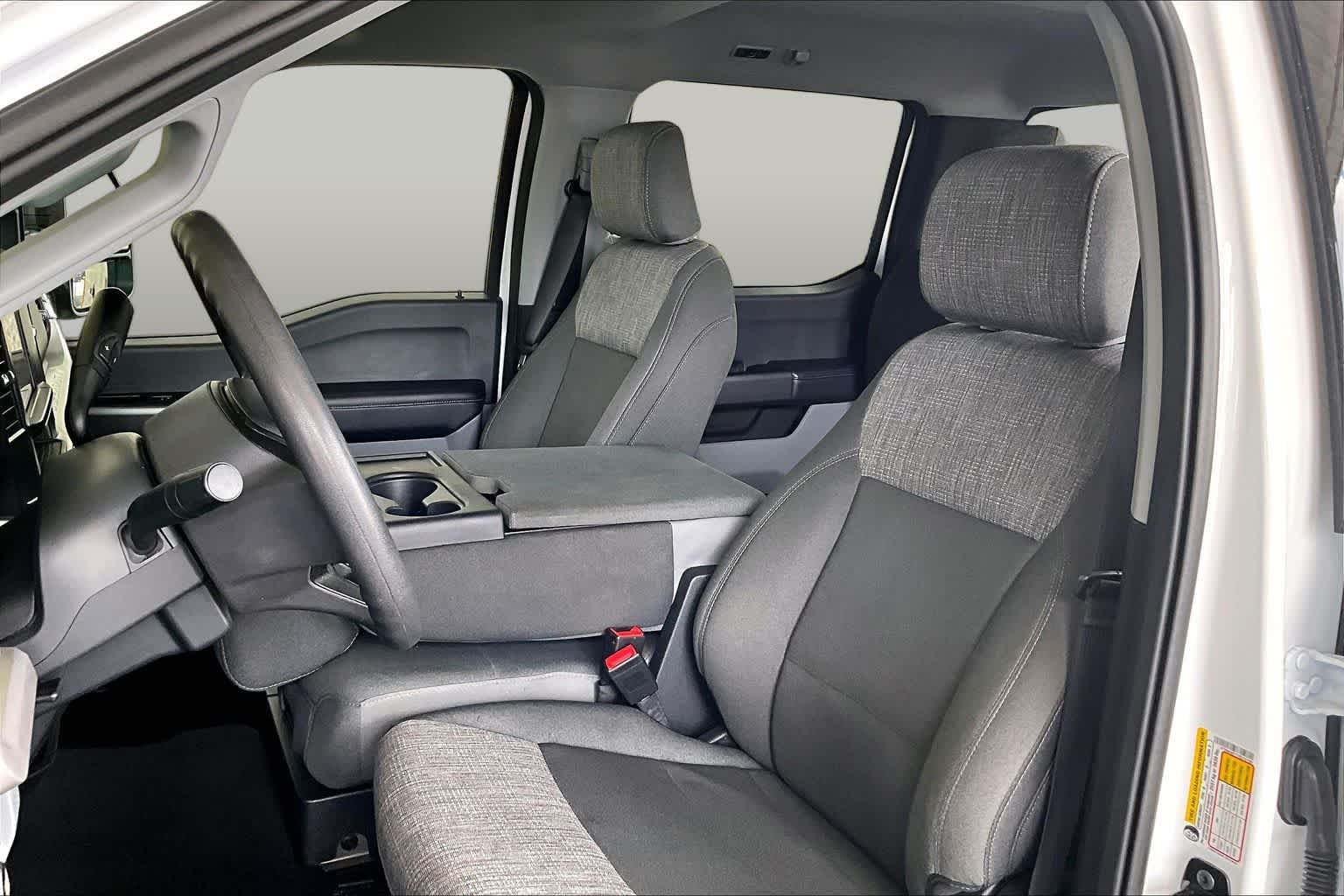 Used 2026 Oxford White Ford XLT image 8