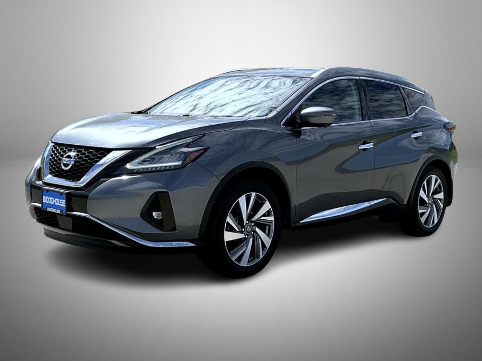 Used 2019 Gray Nissan SL image 1