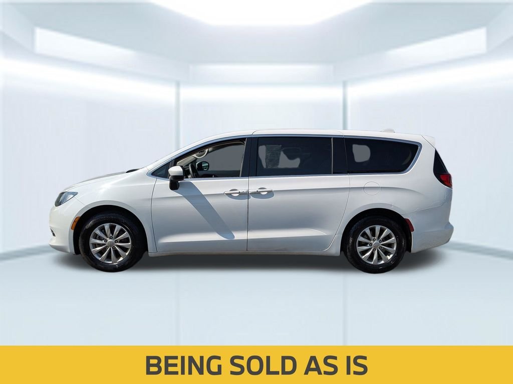 Used 2017 White Chrysler Touring image 2