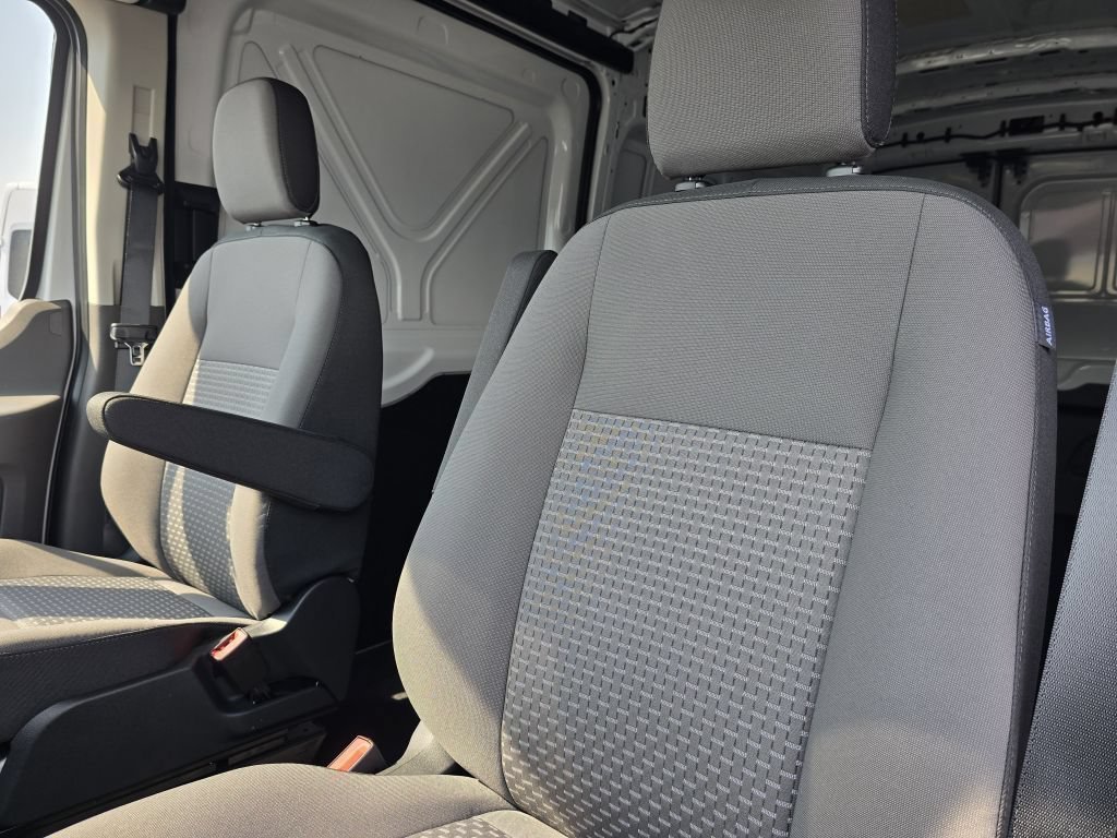New 2026 Oxford White Ford XL image 35