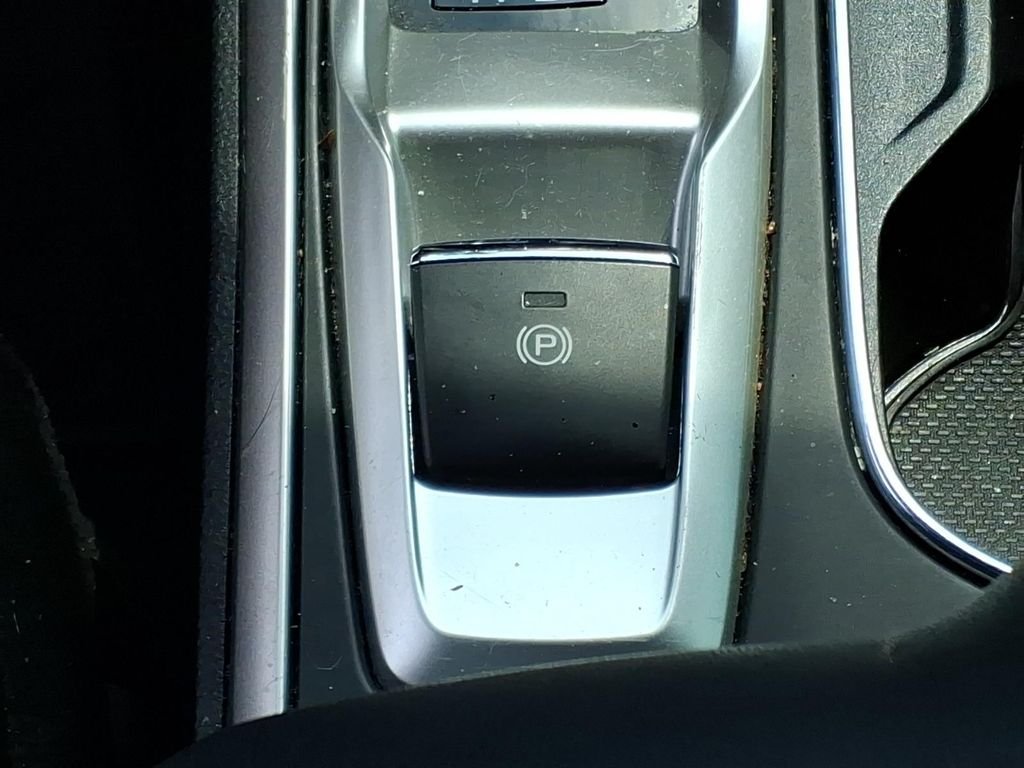 Used 2019 Crystal Black Silica Subaru Limited image 18
