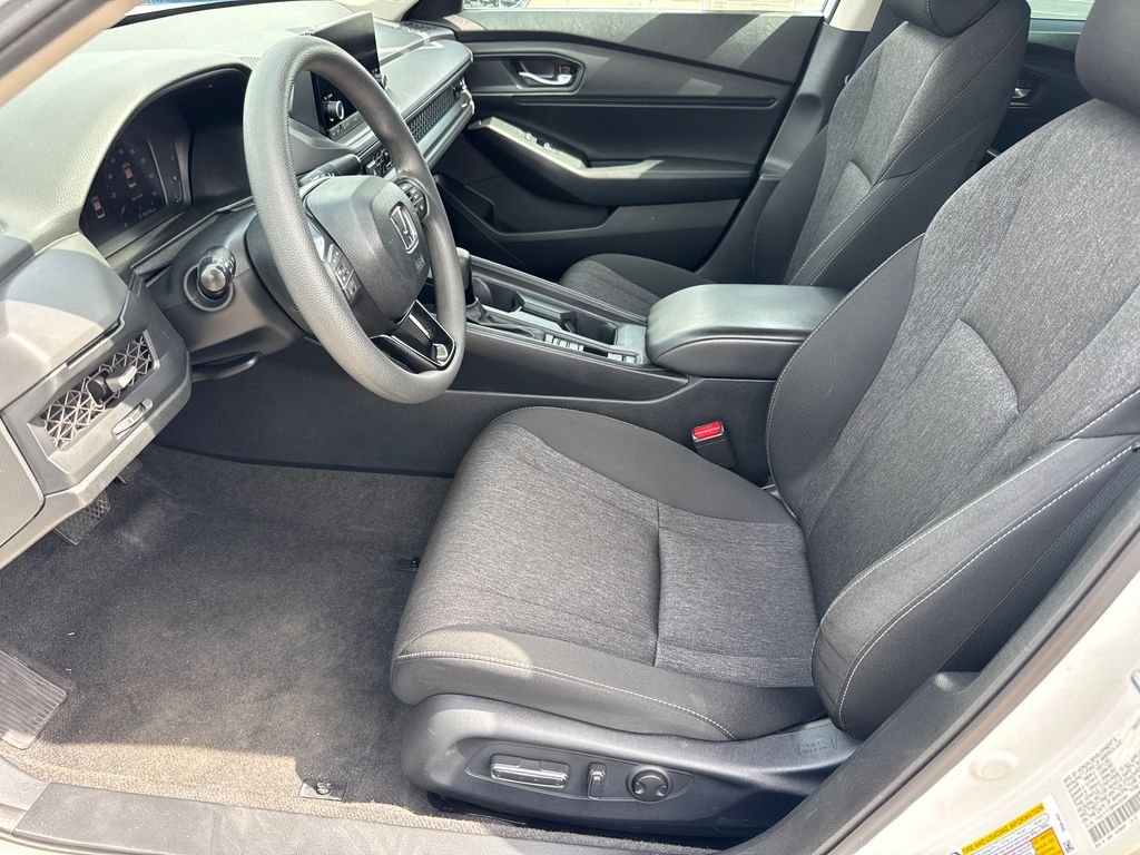 Used 2024 White Honda EX image 25