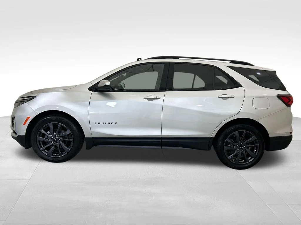 Used 2022 Silver Chevrolet RS image 2