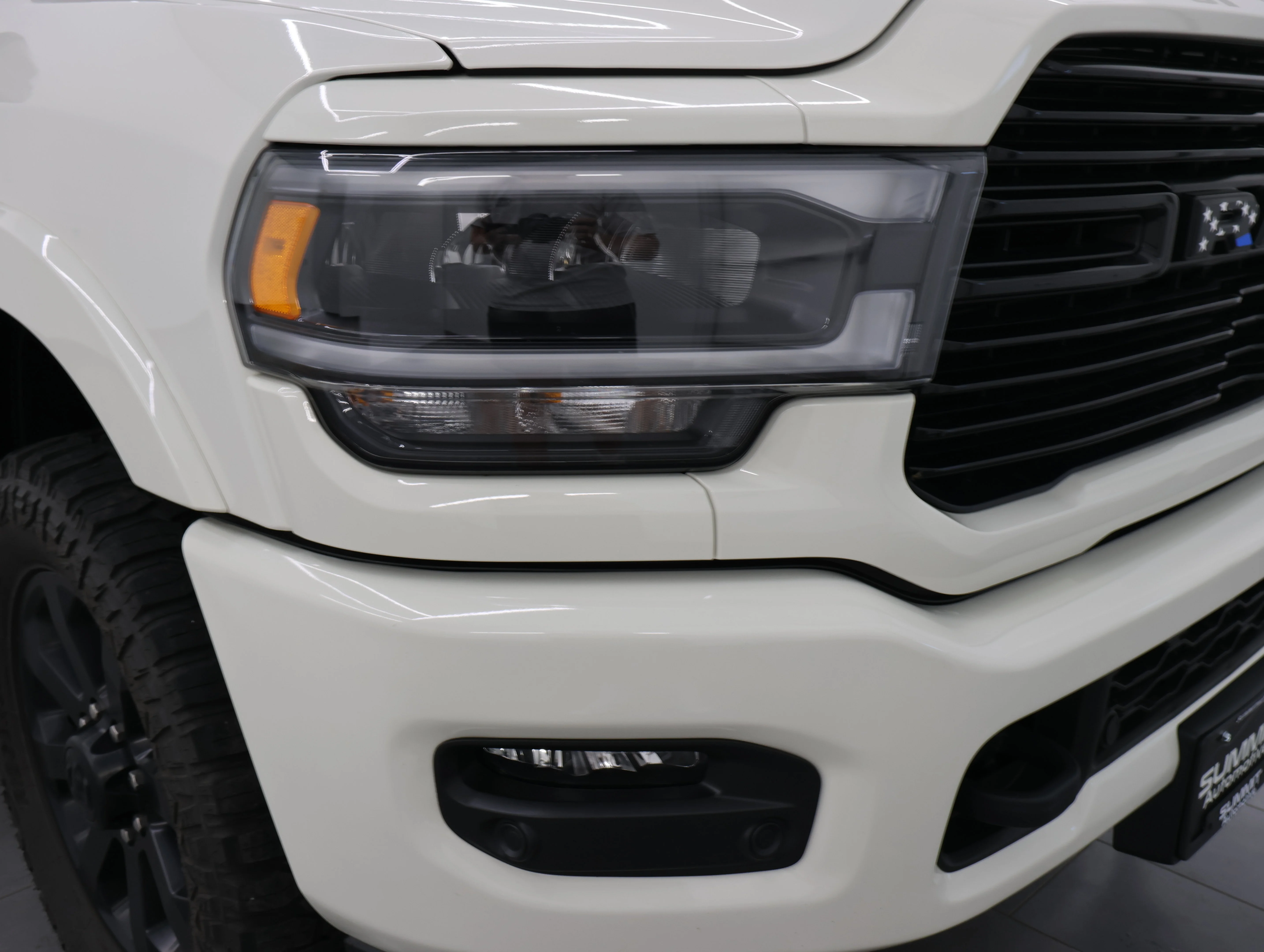 Used 2022 Pearl White Ram Laramie image 24