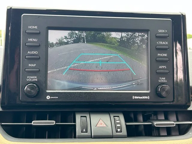Used 2021  Toyota XLE Premium image 59