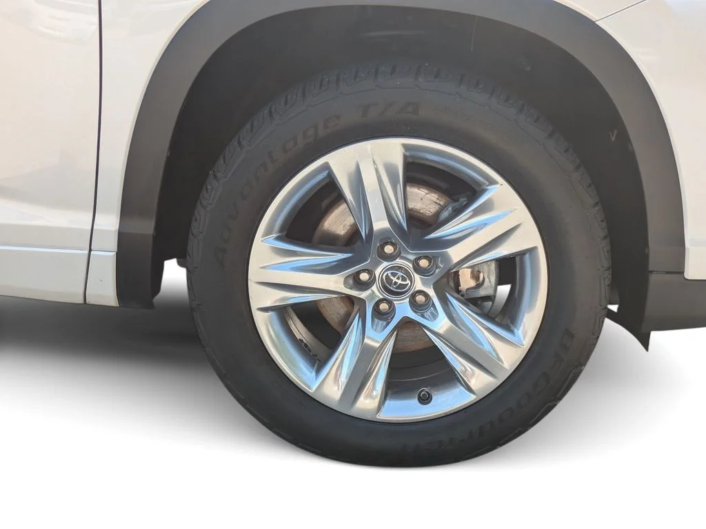 Used 2018 White Toyota Limited image 32