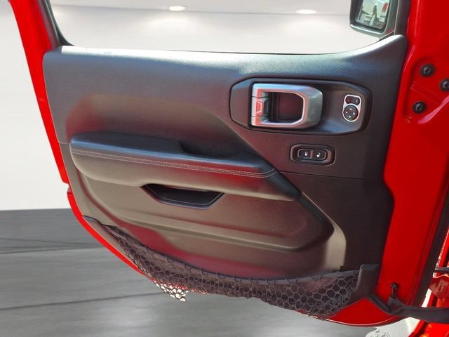 Used 2020 Red Jeep Overland image 13