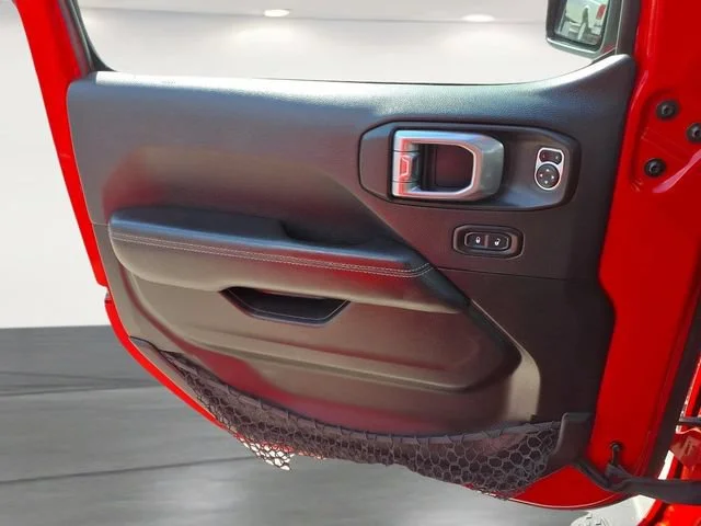 Used 2020 Red Jeep Overland image 13